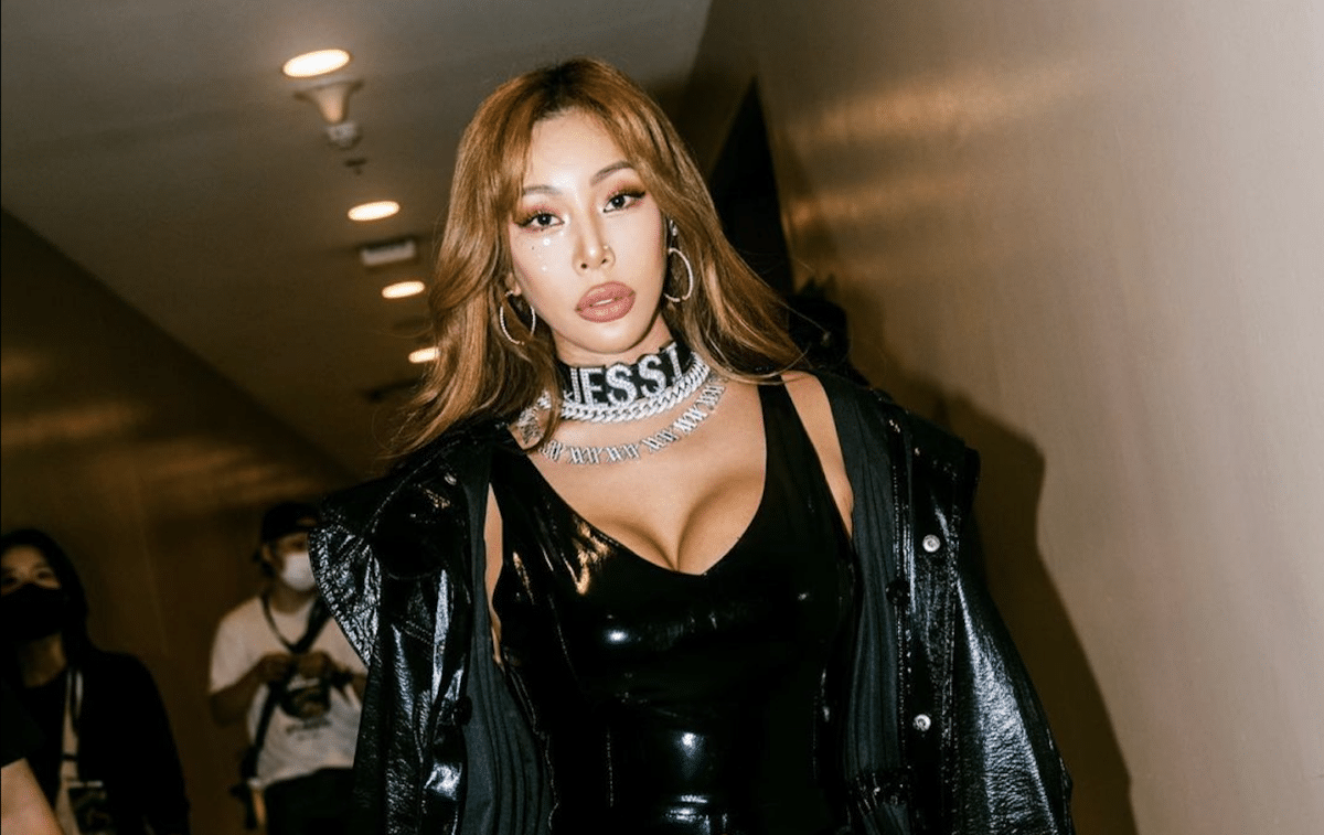 K-pop singer Jessi apologizes over assault of teenage fan